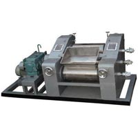 Triple Roller Mill Machine