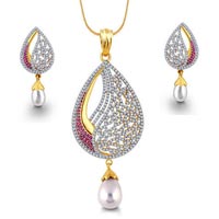 Trendy Pendant Set