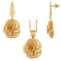 Gold Pendant Set In Ahmedabad
