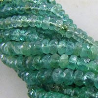 Emerald Faceted Beads In Jaipur